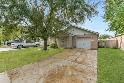 13518 Woodring Court, Houston, TX 77045 - Photo 2
