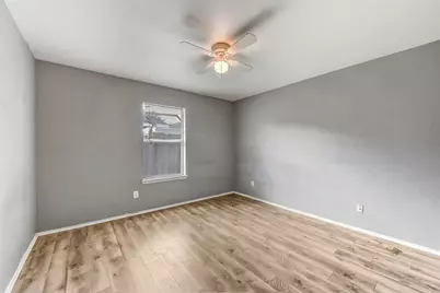 13518 Woodring Court, Houston, TX 77045 - Photo 24