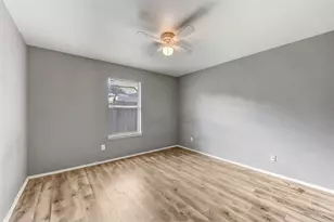 13518 Woodring Ct, Houston, TX 77045 - Photo 24