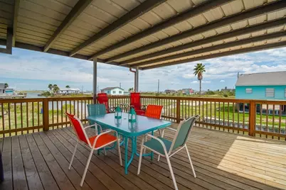 7023 W Hunter Drive, Hitchcock, TX 77563 - Photo 12