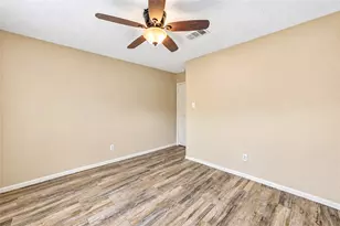 1516 Beaconshire Rd, Houston, TX 77077 - Photo 24