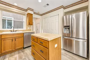 1516 Beaconshire Rd, Houston, TX 77077 - Photo 10