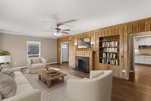 4373 Harvest Ln, Houston, TX 77004 - Photo 2