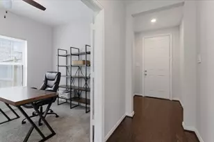327 Honey Mesquite Path, Conroe, TX 77318 - Photo 4