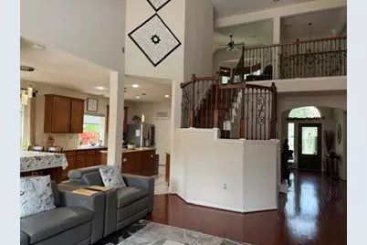 2 Carmeline Drive, The Woodlands, TX 77382 - Photo 4