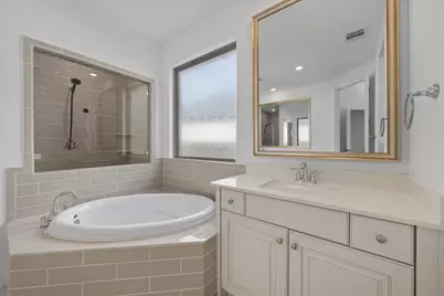 1021 Lakemont Bend Lane, Pinehurst, TX 77362 - Photo 16