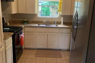 204 Skyview Terrace, Friendswood, TX 77546 - Photo 6