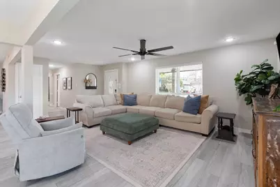 9214 Bintliff Drive, Houston, TX 77074 - Photo 6