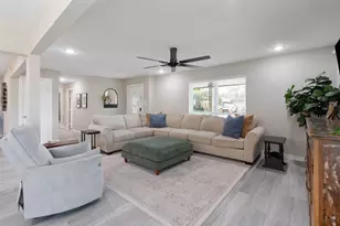 9214 Bintliff Dr, Houston, TX 77074 - Photo 6