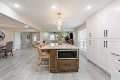 9214 Bintliff Drive, Houston, TX 77074 - Photo 12