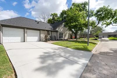 9214 Bintliff Drive, Houston, TX 77074 - Photo 2