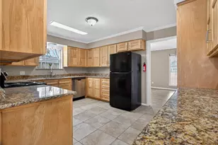 27210 Jimmy Ln, Conroe, TX 77385 - Photo 14