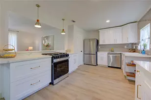 3221 Durhill St, Houston, TX 77025 - Photo 10