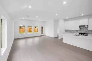 2338 Still Bend Ln, League City, TX 77573 - Photo 2