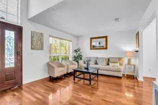 15 E Stony Bridge Cir, The Woodlands, TX 77381 - Photo 4