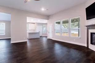 1460 River Oaks Dr, Huntsville, TX 77340 - Photo 8