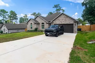 1460 River Oaks Dr, Huntsville, TX 77340 - Photo 2