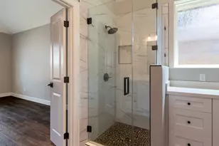 1460 River Oaks Dr, Huntsville, TX 77340 - Photo 18