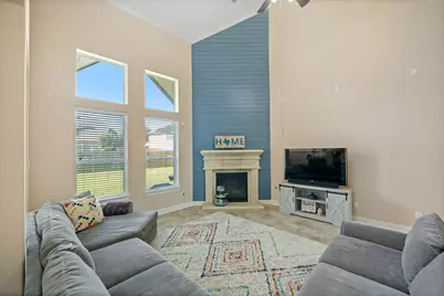 14710 Castle Cove Lane, Houston, TX 77044 - Photo 10