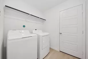 342 Amy St, Angleton, TX 77515 - Photo 26