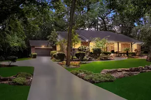 10117 Shady Hollow Dr, Conroe, TX 77304 - Photo 2
