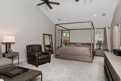 10117 Shady Hollow Drive, Conroe, TX 77304 - Photo 14