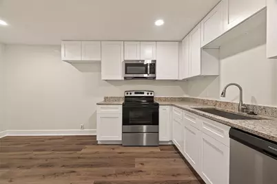 915 W Lewis Street, Conroe, TX 77301 - Photo 8