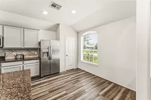 677 Summer Shores Ln, La Marque, TX 77568 - Photo 18