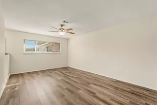 1911 Michele Dr, Sugar Land, TX 77498 - Photo 18