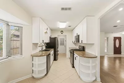 1911 Michele Drive, Sugar Land, TX 77498 - Photo 8