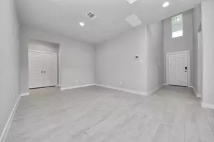 11711 Leafy Laurel Dr, Houston, TX 77066 - Photo 6