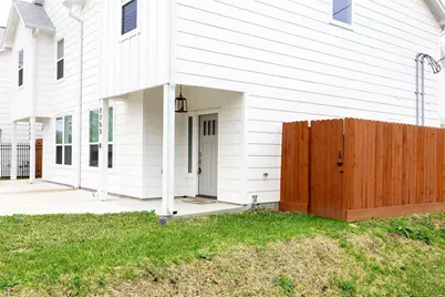 2753 Redrock Street #B, Houston, TX 77088 - Photo 4