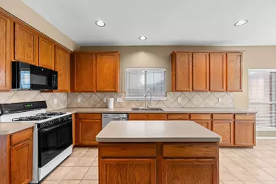 2902 Brannon Hill Lane, Sugar Land, TX 77479 - Photo 12