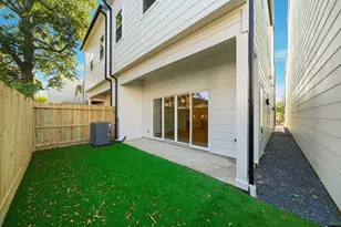 1324 Lawrence St, Houston, TX 77008 - Photo 36