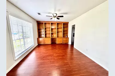 5813 Lucy Lane, Pasadena, TX 77505 - Photo 4