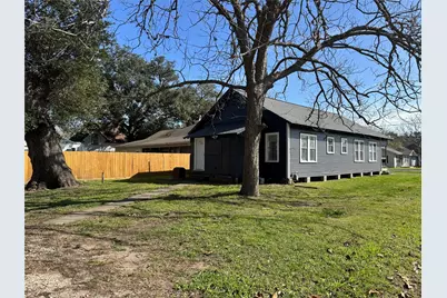 301 E 3rd E Street, Sweeny, TX 77480 - Photo 18
