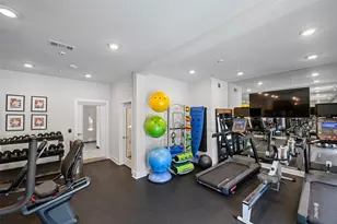 6804 Westview Dr, Houston, TX 77055 - Photo 22