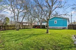 620 6th St, Dickinson, TX 77539 - Photo 26