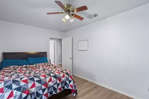620 6th St, Dickinson, TX 77539 - Photo 20