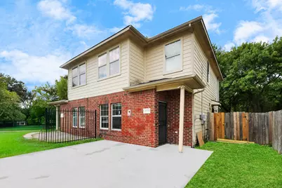 8130 Jutland Road #B, Houston, TX 77033 - Photo 6