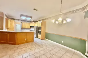 54 Southernwood Ct, Lake Jackson, TX 77566 - Photo 10