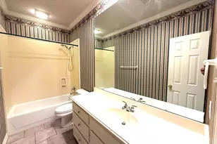 54 Southernwood Ct, Lake Jackson, TX 77566 - Photo 6