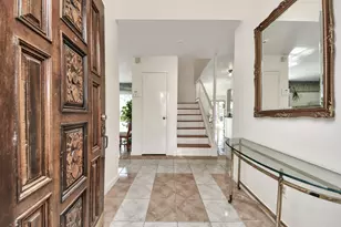 10522 Gulfstream Ln, Sugar Land, TX 77498 - Photo 4