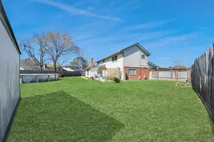10522 Gulfstream Ln, Sugar Land, TX 77498 - Photo 26