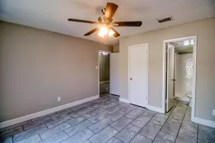 6393 S Briar Bayou Dr, Houston, TX 77072 - Photo 20