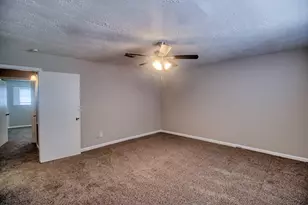 6393 S Briar Bayou Dr, Houston, TX 77072 - Photo 18