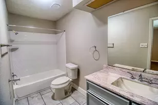 6393 S Briar Bayou Dr, Houston, TX 77072 - Photo 12