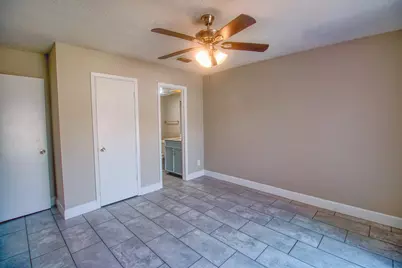 6393 S Briar Bayou Drive, Houston, TX 77072 - Photo 16