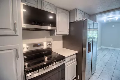 6393 S Briar Bayou Drive, Houston, TX 77072 - Photo 4