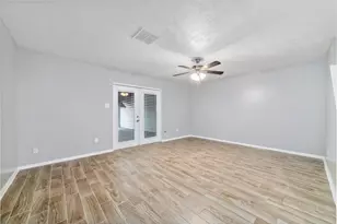 353 Audrey Ln, Houston, TX 77015 - Photo 10